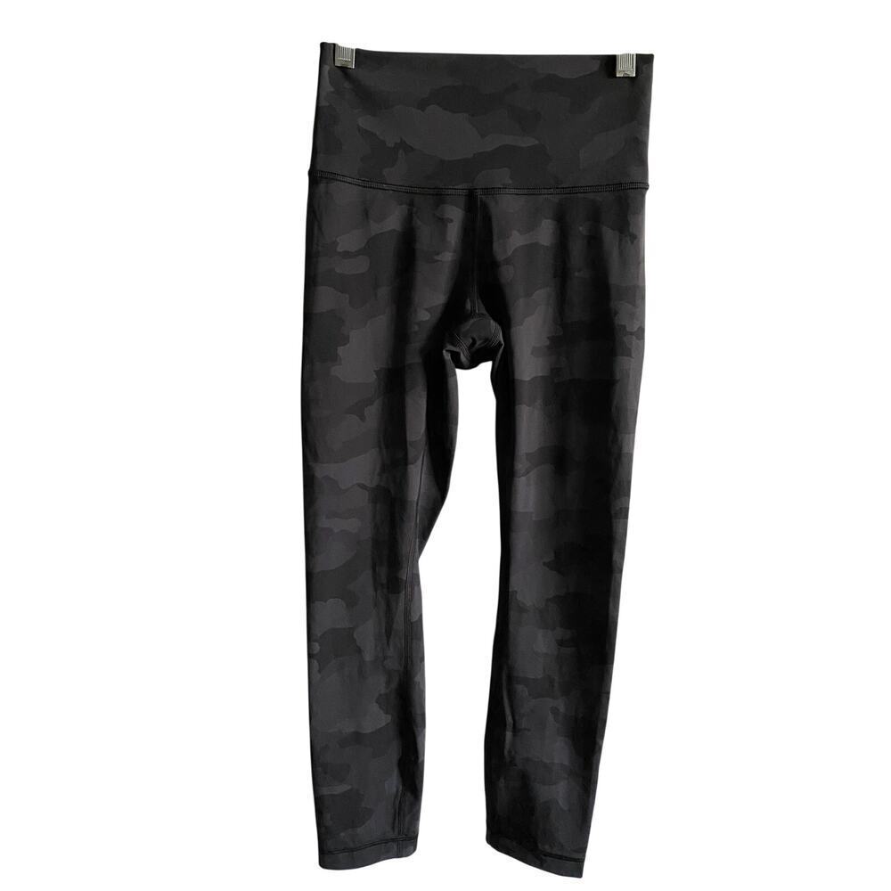Lululemon Wunder Under Crop Leggings in Black Camo Size 4